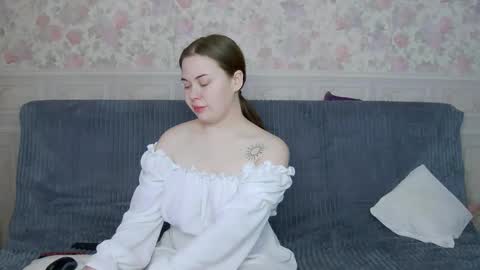 Snapshot of charming_lolla chatting on 24, 1, 2025 charming_lolla online show from 24, 1, 2025