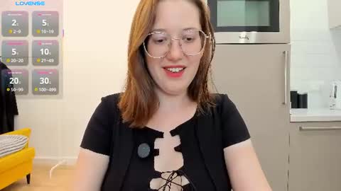 Snapshot of charmygrace chatting on 23, 6, 2026 Grace online show from 23, 6, 2026