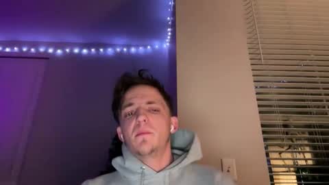 Snapshot of chatmatt69 chatting on 18, 12, 2025 chatmatt69 online show from 18, 12, 2025