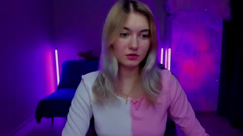 Snapshot of chatur_lady_ chatting on 4, 12, 2024 Betty online show from 4, 12, 2024