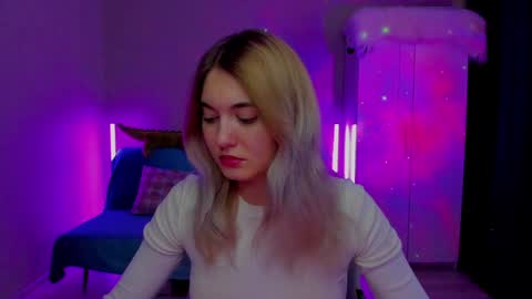 Snapshot of chatur_lady_ chatting on 25, 12, 2024 Betty online show from 25, 12, 2024