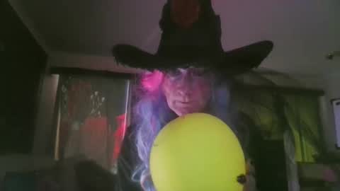 We Chat online show from 24, 10, 2025