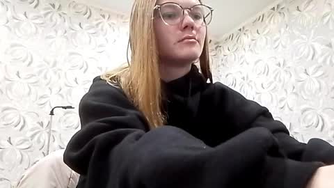 Snapshot of chauknispel chatting on 26, 5, 2026 Olivia online show from 26, 5, 2026