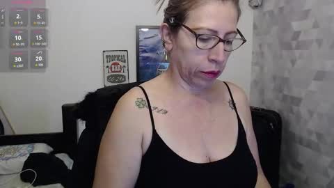 CHAYLA VICTORIA RUIZ  online show from 22, 9, 2025