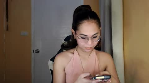 chelly4u69 online show from 20, 3, 2026