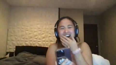 Snapshot of chellybear101 chatting on 24, 12, 2024 chellybear101 online show from 24, 12, 2024