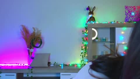 Mona online show from 14, 12, 2024