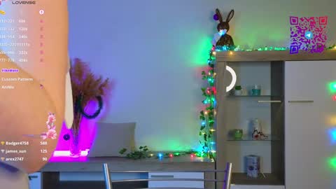 Mona online show from 30, 12, 2024