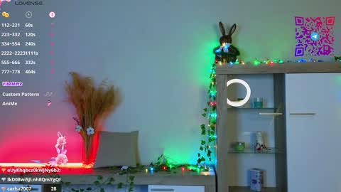 Mona online show from 6, 2, 2025