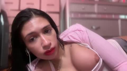 Snapshot of cherliecarmen chatting on 27, 1, 2025 cherliecarmen online show from 27, 1, 2025