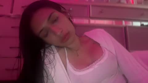 Snapshot of cherliecarmen chatting on 30, 1, 2025 cherliecarmen online show from 30, 1, 2025