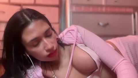 Snapshot of cherliecarmen chatting on 6, 2, 2025 cherliecarmen online show from 6, 2, 2025