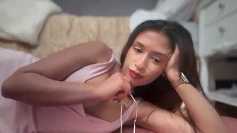 Snapshot of cherliecarmen chatting on 12, 11, 2025 cherliecarmen online show from 12, 11, 2025