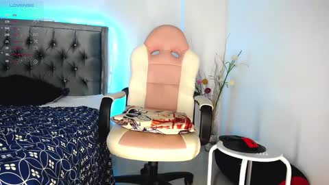 Cherry Bony online show from 17, 1, 2025