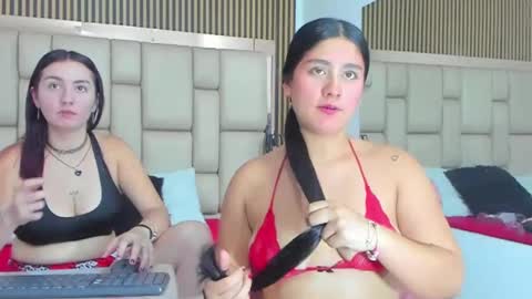 Snapshot of cherry_mew chatting on 12, 9, 2025 Cherry Mew and jean online show from 12, 9, 2025