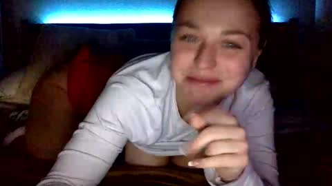 Snapshot of cherrybaby690 chatting on 18, 12, 2024 cherrybaby690 online show from 18, 12, 2024