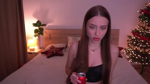 Snapshot of cherryblossom224 chatting on 18, 12, 2025 Alisha online show from 18, 12, 2025