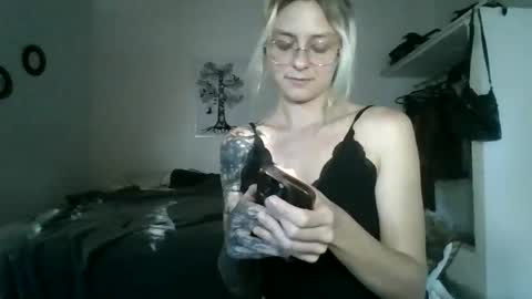 cherryblushxo online show from 9, 5, 2026