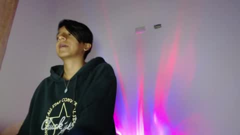 cherrybombsweet online show from 15, 4, 2026