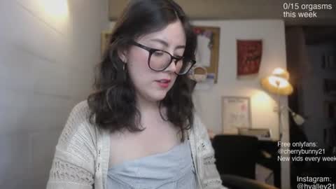 Sarah Prez online show from 26, 6, 2026