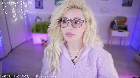 Cherry Crush  online show from 25, 2, 2026