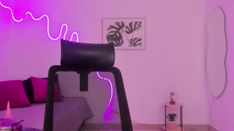 C H E R R Y online show from 4, 10, 2025