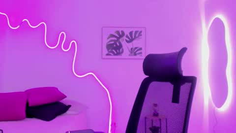 C H E R R Y online show from 7, 10, 2025