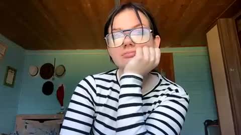 Snapshot of cherrylbeacher chatting on 16, 6, 2026 cherrylbeacher online show from 16, 6, 2026
