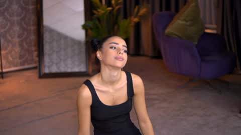 Selena online show from 1, 2, 2025