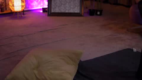 Selena online show from 23, 2, 2025