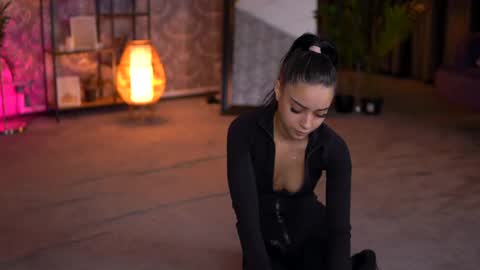 Selena online show from 5, 3, 2025