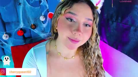 Snapshot of cherryyquen chatting on 14, 10, 2025 Cherry Queen online show from 14, 10, 2025