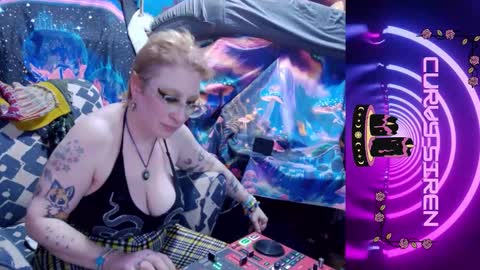 CurvySiren online show from 8, 2, 2026