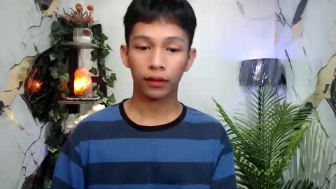 Snapshot of chick_renz chatting on 9, 10, 2025 chick_renz online show from 9, 10, 2025