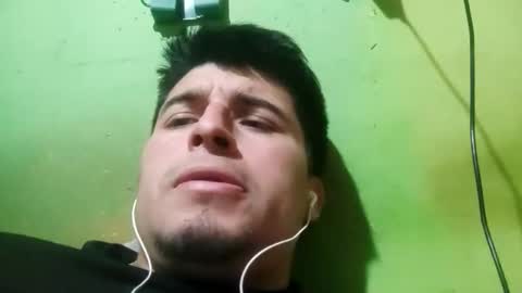 Snapshot of chilehot28 chatting on 17, 12, 2025 chilehot28 online show from 17, 12, 2025