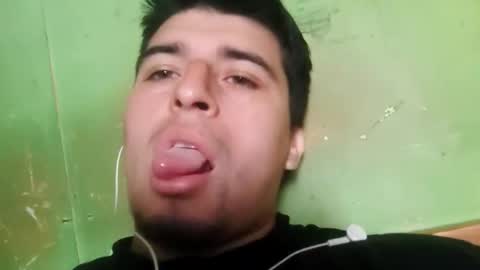 Snapshot of chilehot28 chatting on 17, 12, 2025 chilehot28 online show from 17, 12, 2025