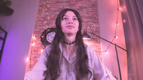 Snapshot of chill_girrrl chatting on 7, 11, 2025 Vivian online show from 7, 11, 2025