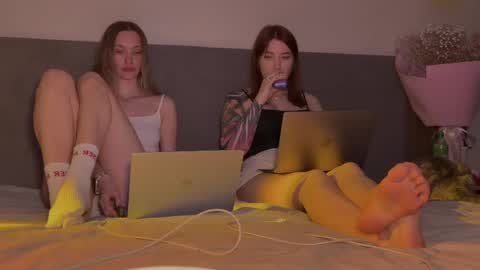 Snapshot of chillgoddess chatting on 19, 4, 2026 Goddess Vika - owner of all ur money online show from 19, 4, 2026