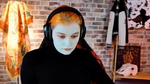 Snapshot of chillsnail_bro chatting on 20, 9, 2025 Bella online show from 20, 9, 2025