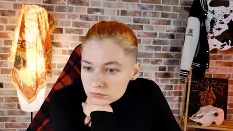 Snapshot of chillsnail_bro chatting on 23, 9, 2025 Bella online show from 23, 9, 2025