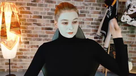 Snapshot of chillsnail_bro chatting on 30, 9, 2025 Bella online show from 30, 9, 2025