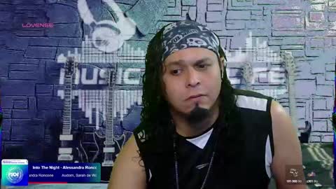 Snapshot of chinoroz chatting on 1, 3, 2025 Enrique online show from 1, 3, 2025