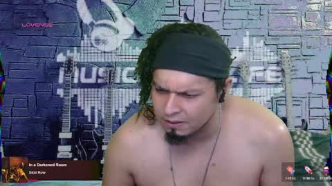 Snapshot of chinoroz chatting on 3, 3, 2025 Enrique online show from 3, 3, 2025