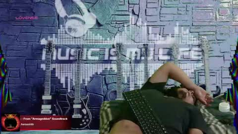 Snapshot of chinoroz chatting on 5, 3, 2025 Enrique online show from 5, 3, 2025