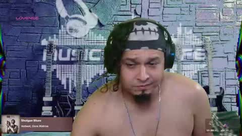 Snapshot of chinoroz chatting on 6, 3, 2025 Enrique online show from 6, 3, 2025