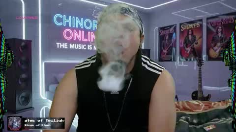 Snapshot of chinoroz chatting on 11, 10, 2025 Enrique online show from 11, 10, 2025