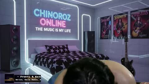 Snapshot of chinoroz chatting on 24, 10, 2025 Enrique online show from 24, 10, 2025