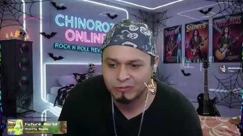 Snapshot of chinoroz chatting on 28, 10, 2025 Enrique online show from 28, 10, 2025