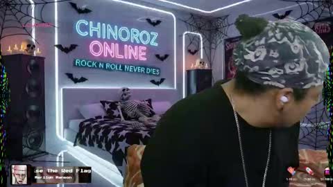 Snapshot of chinoroz chatting on 2, 11, 2025 Enrique online show from 2, 11, 2025