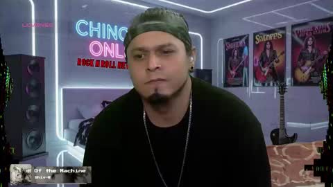 Snapshot of chinoroz chatting on 6, 11, 2025 Enrique online show from 6, 11, 2025